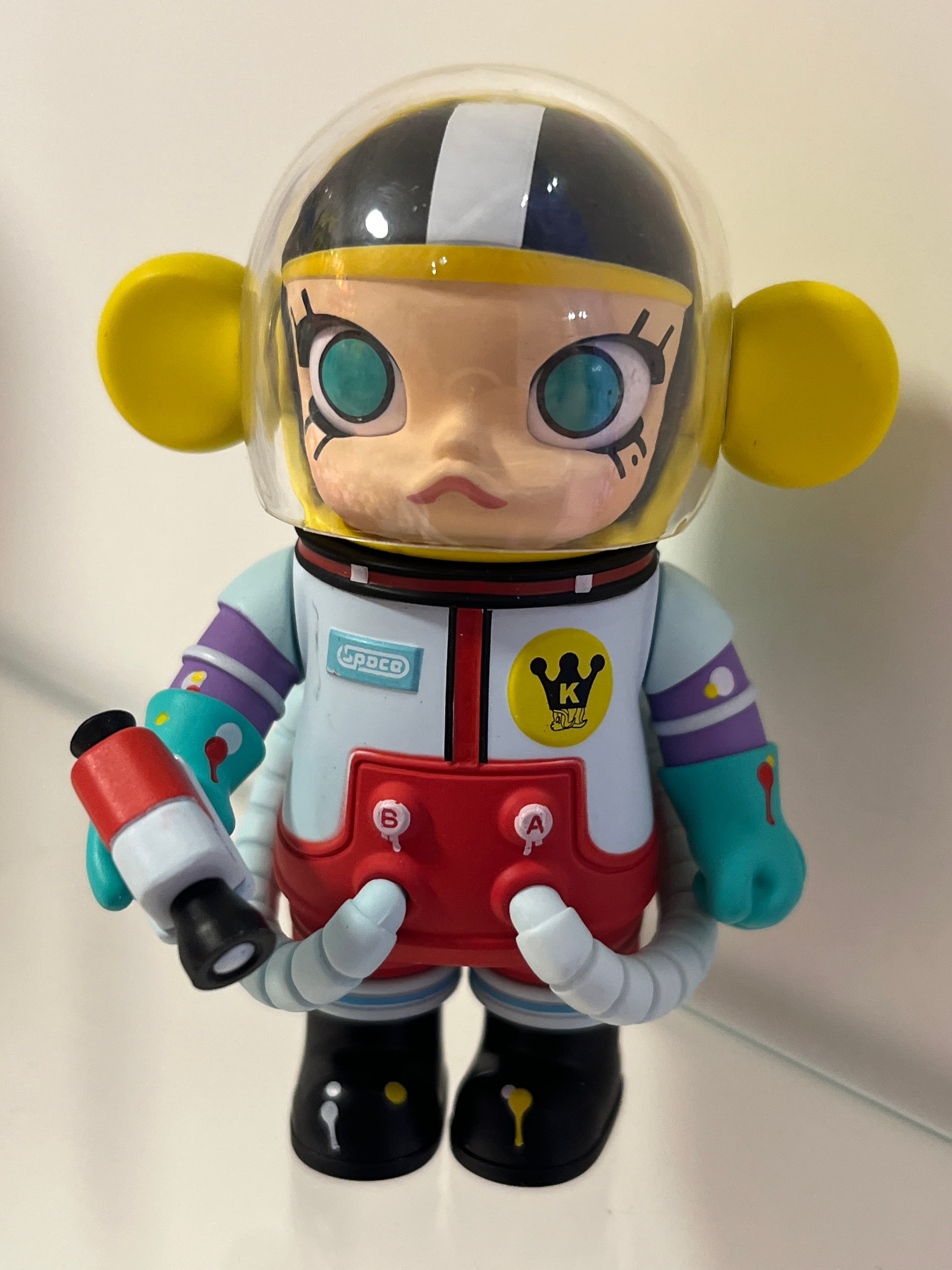 Space Molly Little Painter · Space Molly - Pop Mart