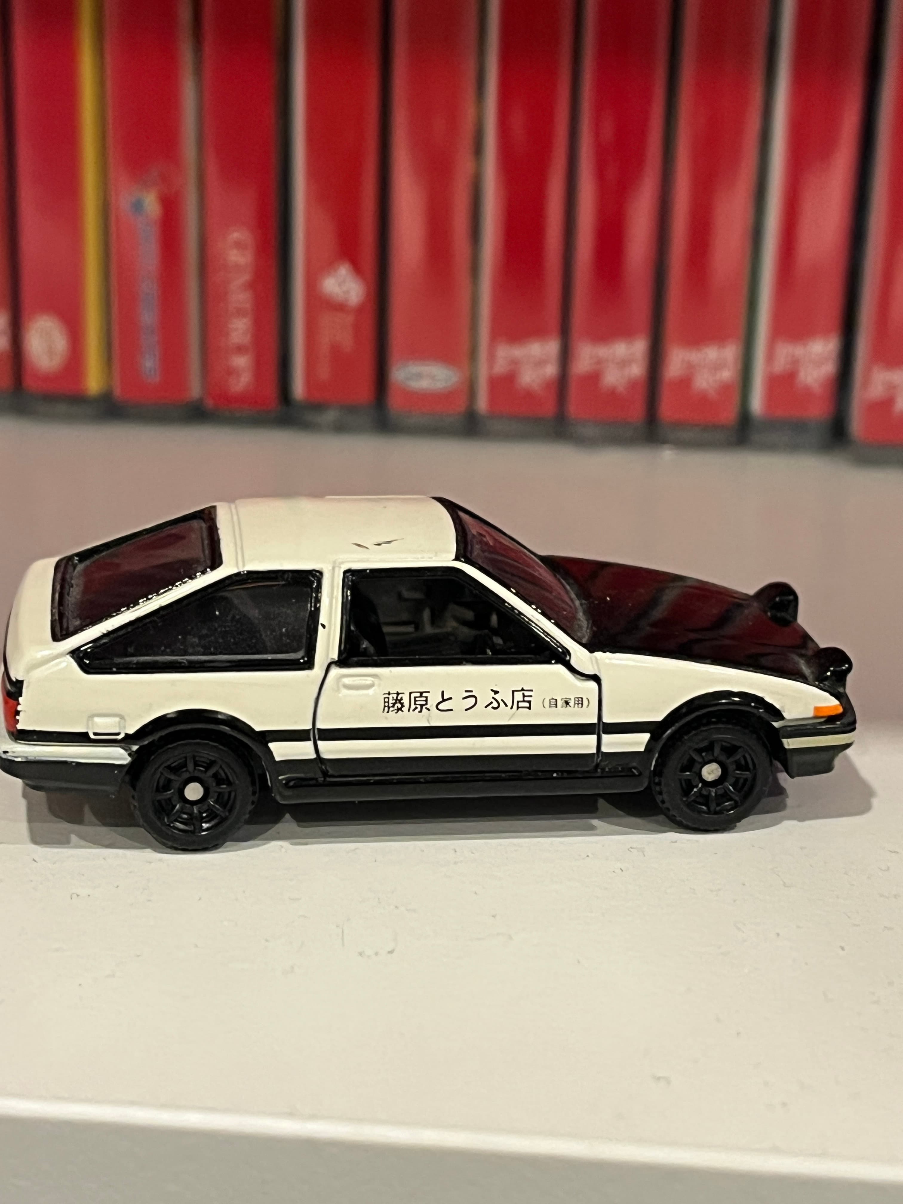 Toyota AE86 Fujiwara Tofu Shop · Initial D - Tomica